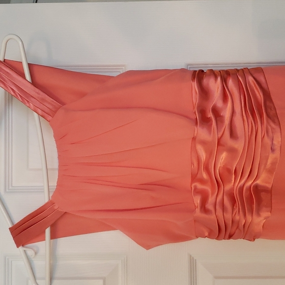 Dress - Picture 3 of 5